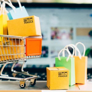 How to Match the Color of Your Handbag With an Outfit